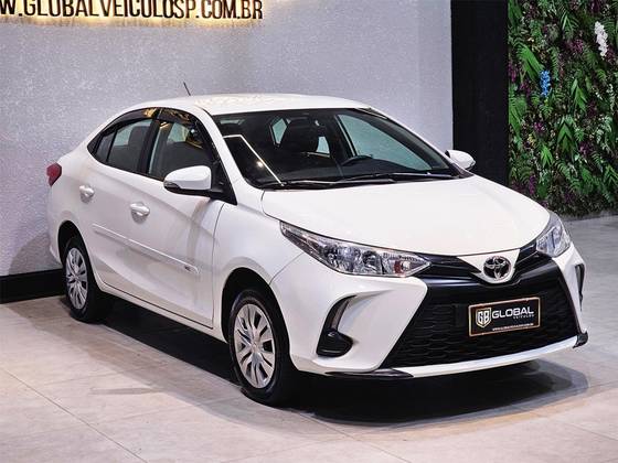 TOYOTA YARIS 1.5 16V FLEX SEDAN XL LIVE MULTIDRIVE TOYOTA YARIS 1.5 16V FLEX SEDAN XL LIVE MULTIDRIVE